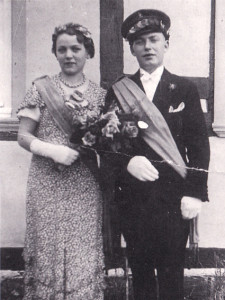1932