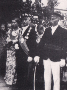 1937