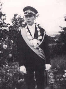 1938